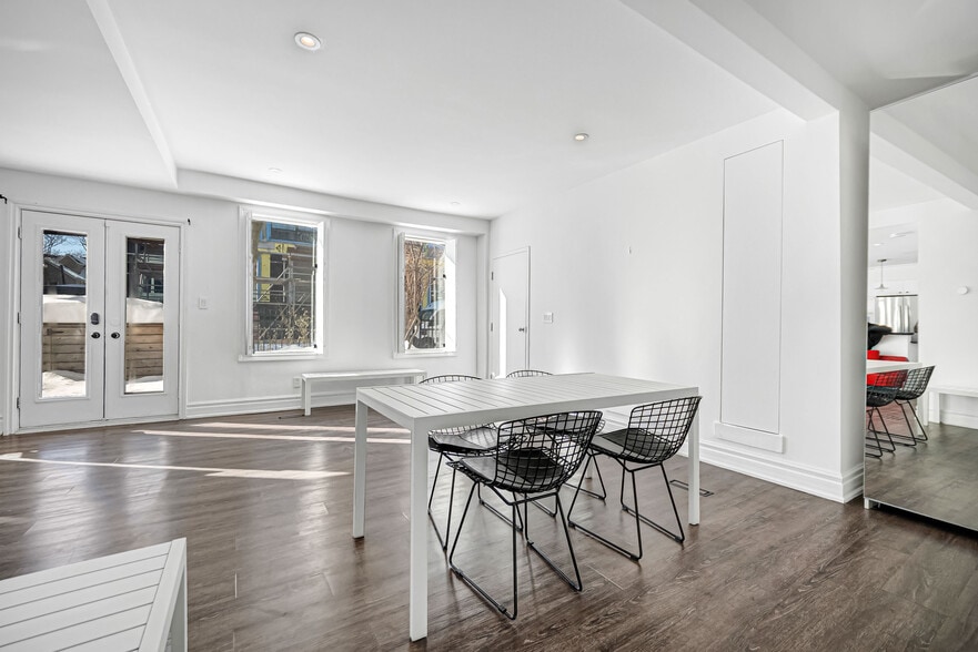 More Photos Of 391 Ontario St, Toronto General Retail For Sale