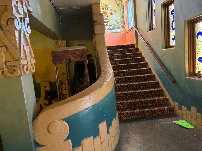 More Photos Of 301-317 W Foothill Blvd, Monrovia Storefront For Sale