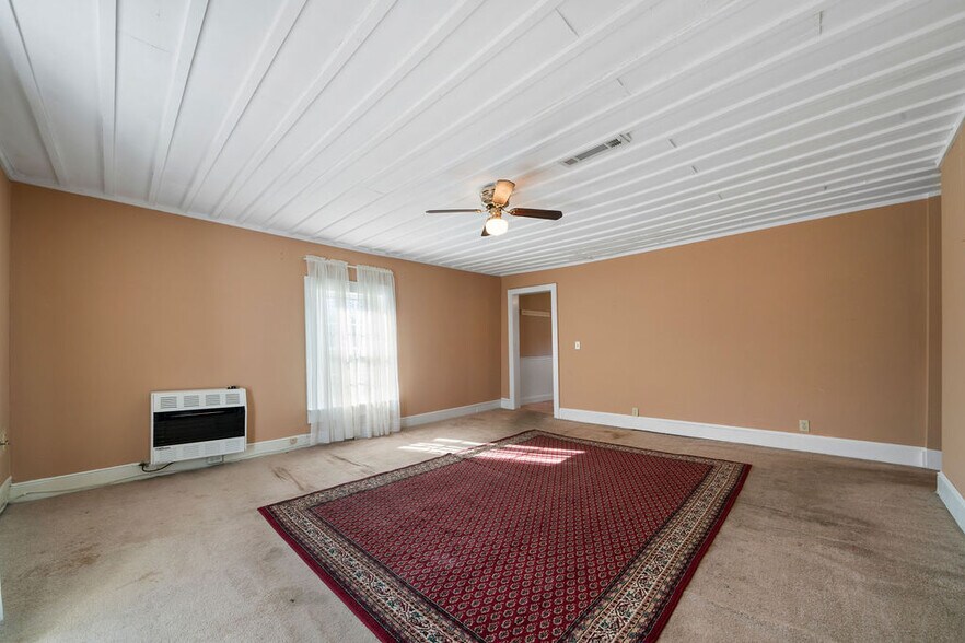 More Photos Of 9 Rome Rd SW, Cave Spring Funeral Home For Sale