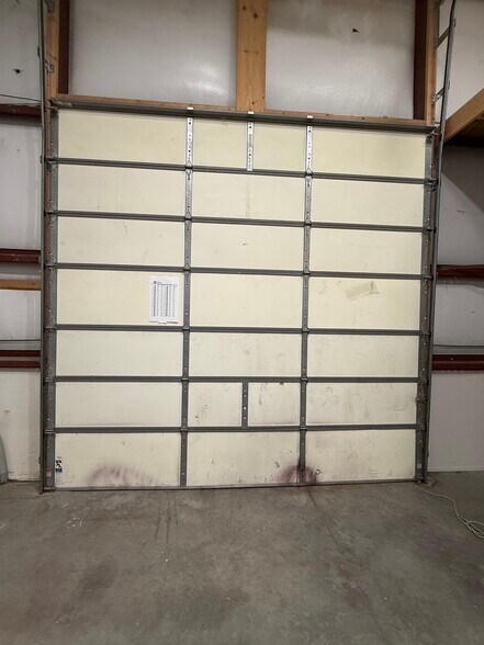 More Photos Of 1431 Anderson Rd, Montrose Warehouse For Lease