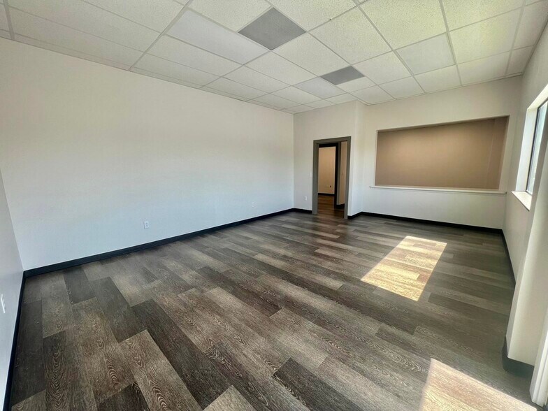 More Photos Of 600 E Amber St, San Antonio Medical For Sale