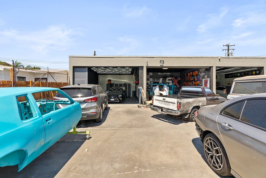 More Photos Of 4151 E Olympic Blvd, Los Angeles Auto Repair For Sale