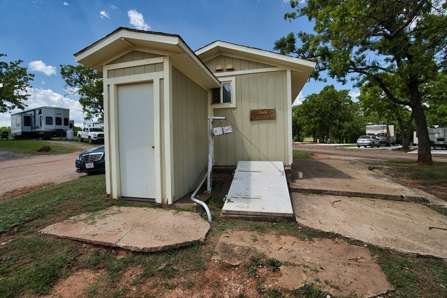 More Photos Of 347203 US Route 66 Hwy, Chandler Trailer Camper Park For Sale