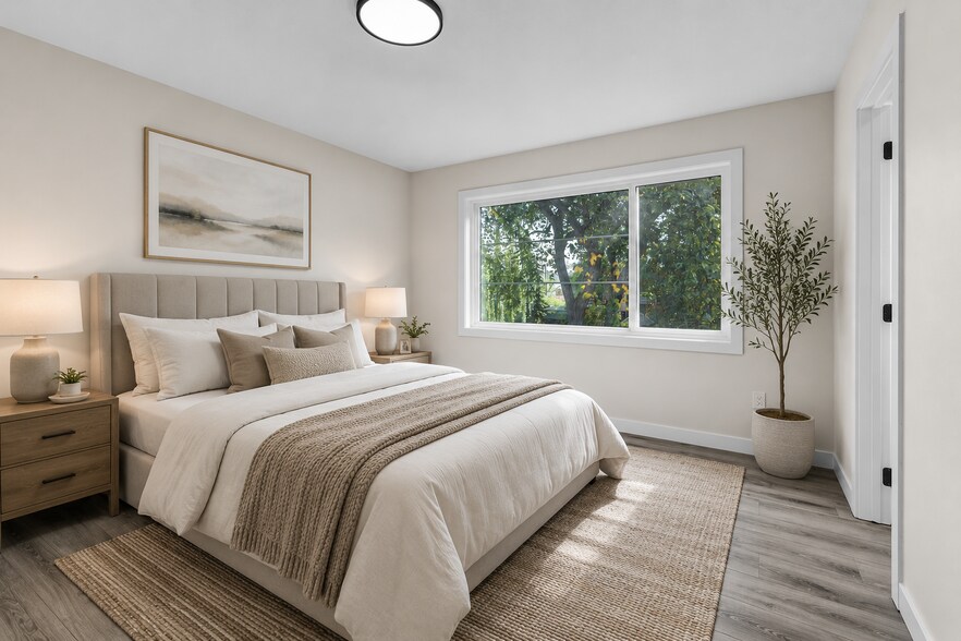 More Photos Of 11732 90 St NW, Edmonton Apartments For Sale