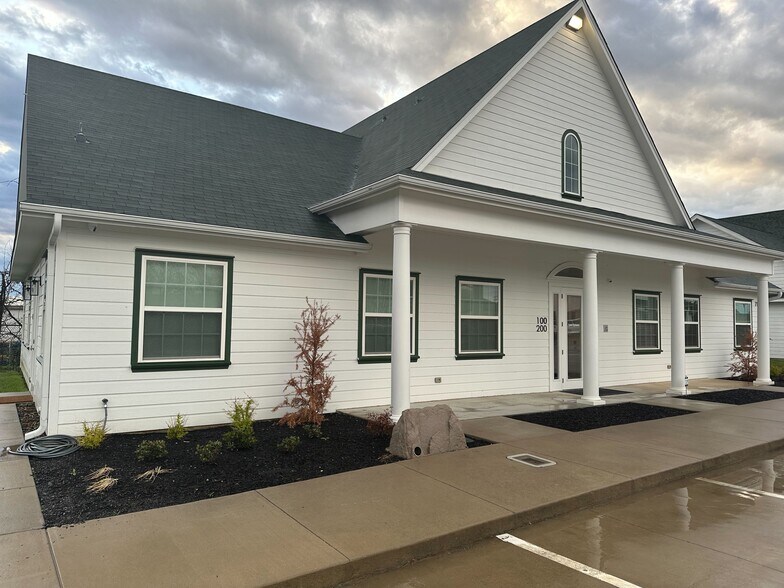 More Photos Of 711 W Bailey Boswell Rd, Saginaw Office For Lease