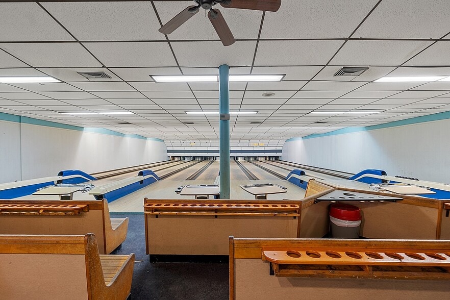 More Photos Of 78 Daniels St, Fitchburg Bowling Alley For Sale