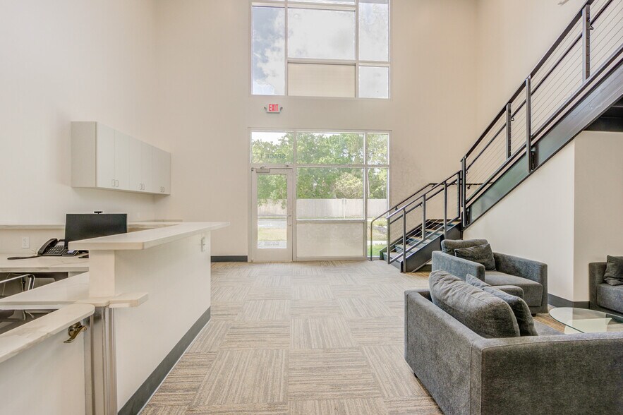 More Photos Of 11711 Bedford, Houston Loft Creative Space For Lease