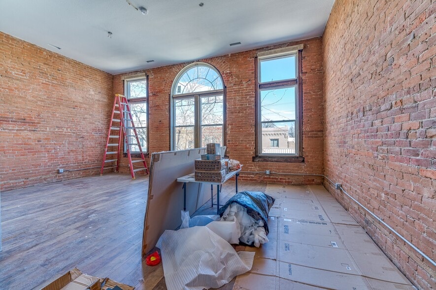 More Photos Of 119-119 1/2 Main St, Florence Storefront Retail Office For Sale