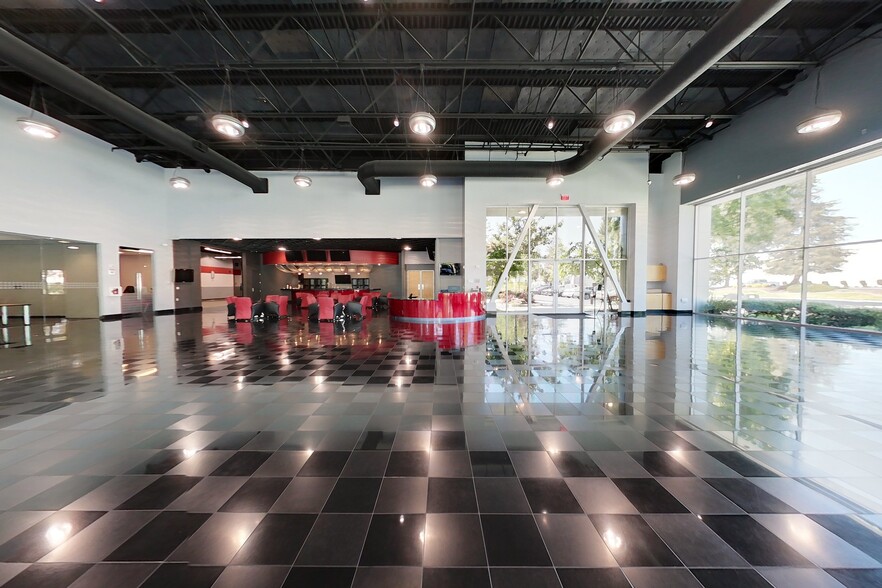 More Photos Of 521 Charcot Ave, San Jose Showroom For Sale