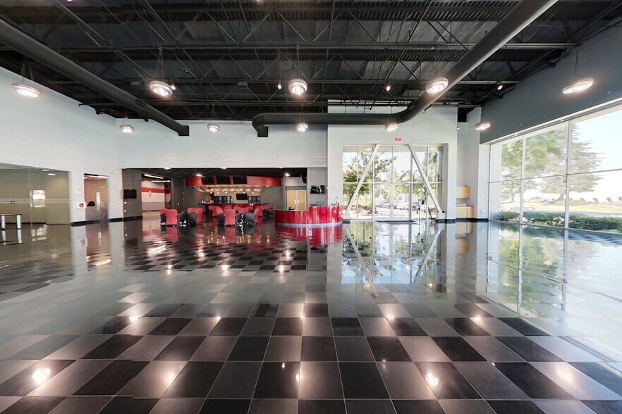 More Photos Of 521 Charcot Ave, San Jose Showroom For Sale