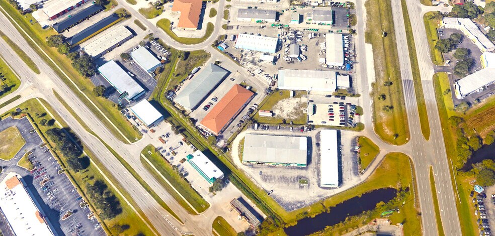 More Photos Of 1242 Market Cir, Port Charlotte Warehouse For Sale