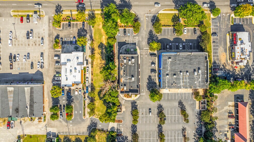 More Photos Of 1953 Whiskey Rd, Aiken Restaurant For Sale