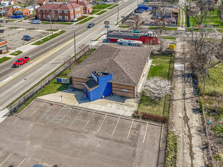 More Photos Of 18917 Joy Rd, Detroit Medical For Sale