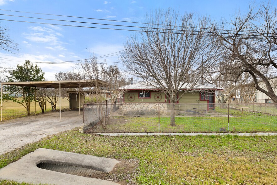 More Photos Of 625 Farm to Market 165, Blanco Specialty For Sale