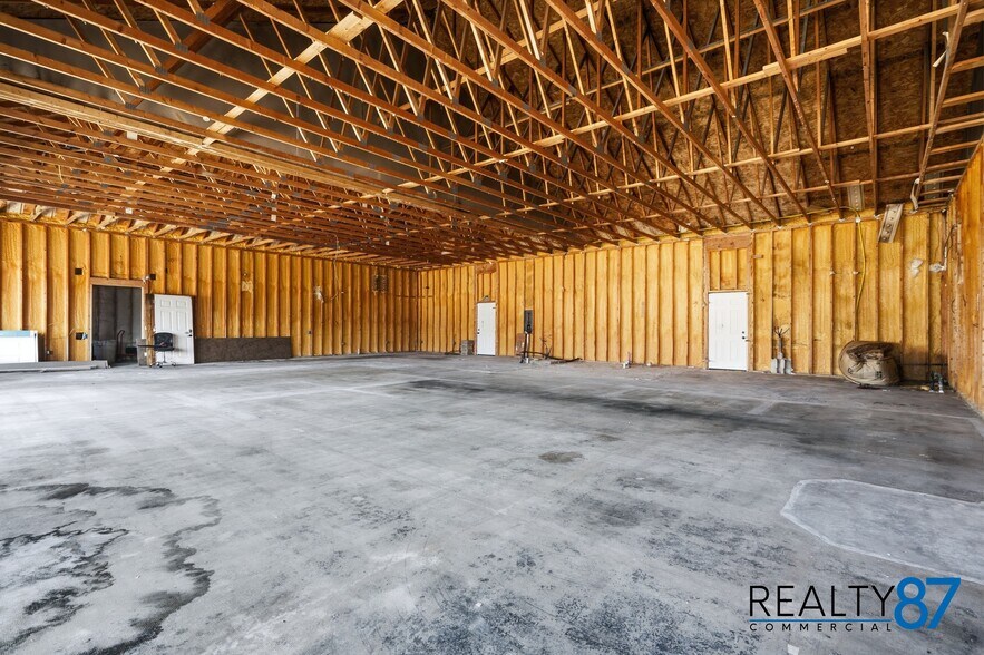 More Photos Of 4659 Highway 13, Central City Restaurant For Sale