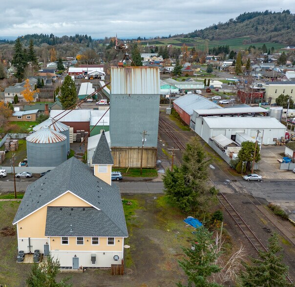 More Photos Of 205 Sixth St, Amity Religious Facility For Sale
