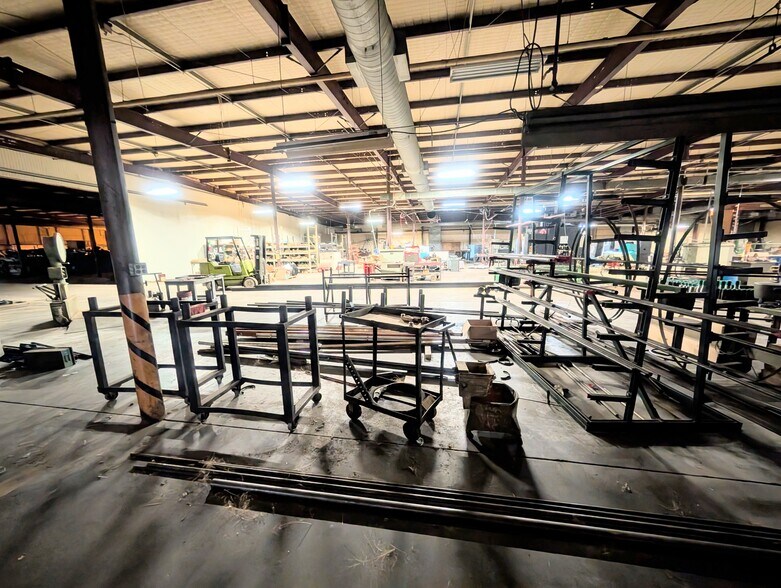 More Photos Of 1469 US Highway 59, Moran Manufacturing For Sale