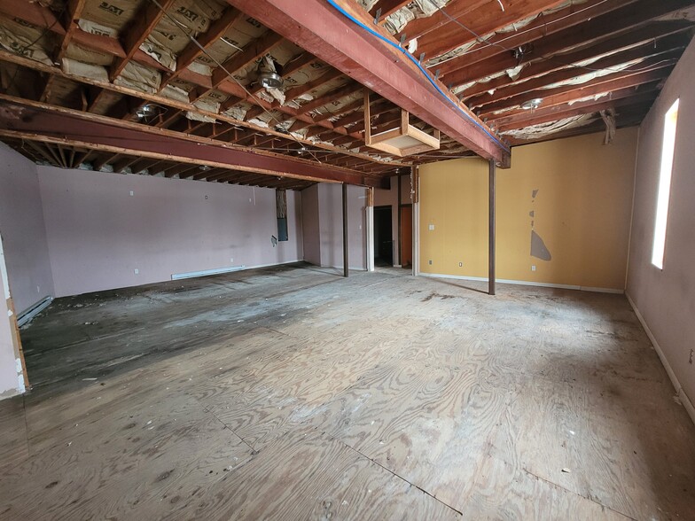 More Photos Of 2400-2406 Northumberland Ave, Richmond Unknown For Lease