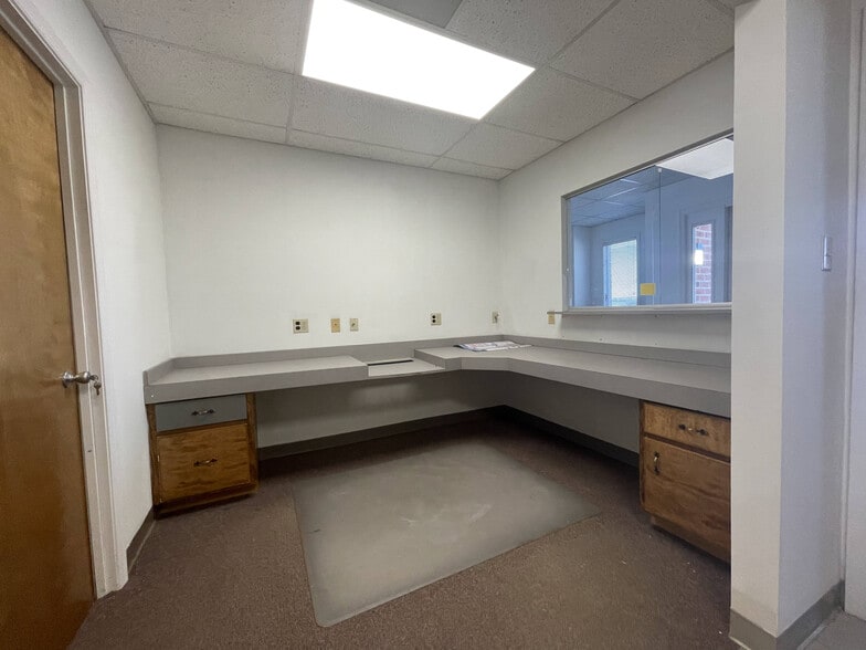 More Photos Of 57 Construction Ln, Fishersville Industrial For Lease
