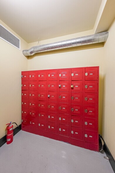 More Photos Of 319 Atlanta St, Marietta Office For Sale