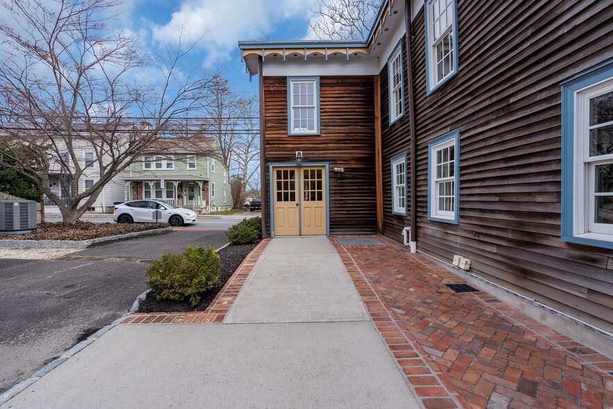 More Photos Of 137 Stockton St, Hightstown Flex For Sale