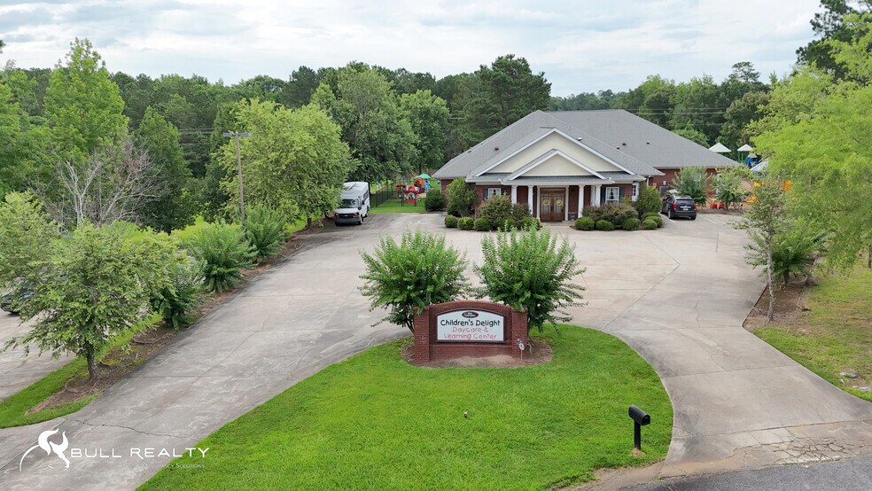 More Photos Of 231 Lana Dr, Gray Daycare Center For Sale