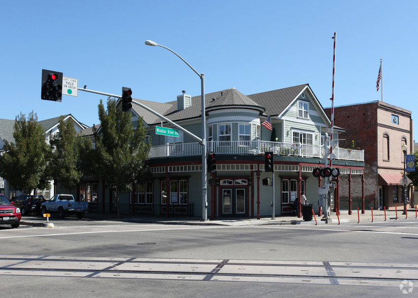 Primary Photo Of 9000-9026 Windsor Rd, Windsor Storefront Retail Office For Lease