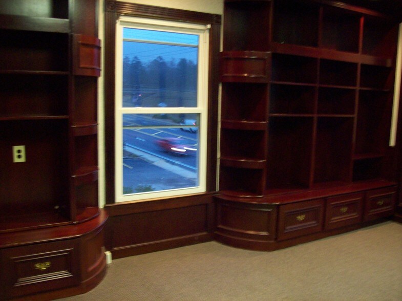 More Photos Of 337 W Pike St, Lawrenceville Medical For Sale