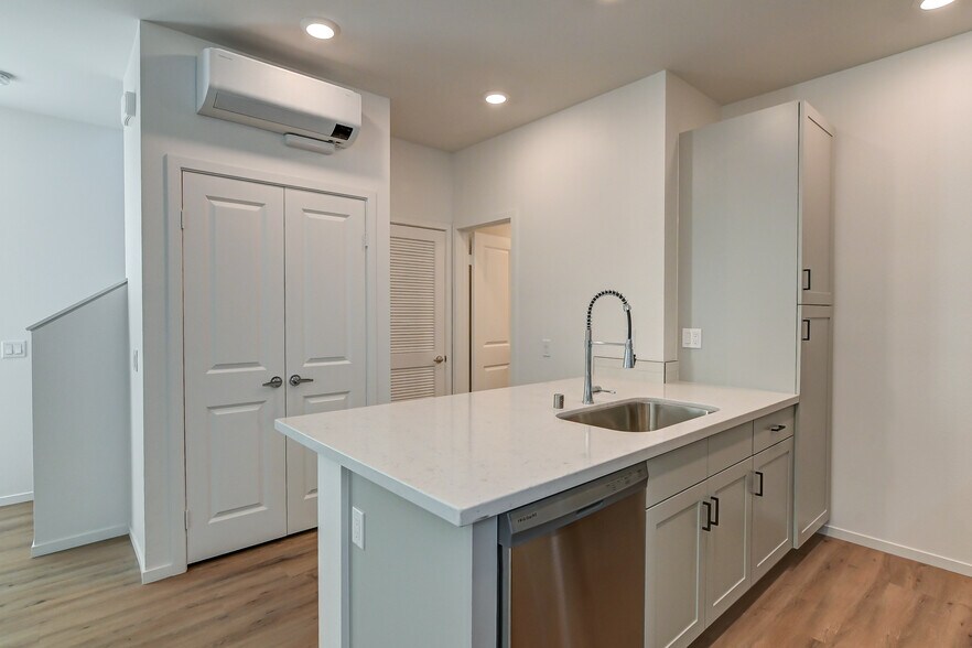 More Photos Of 2048 N Highland Ave, San Diego Multifamily For Sale