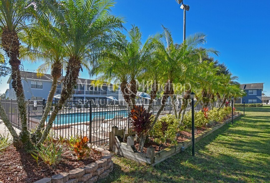 More Photos Of 180 Royal Palm Dr, Kissimmee Apartments For Sale