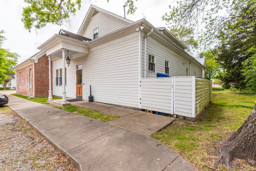 More Photos Of 987 Harris St, Tunica Office For Sale