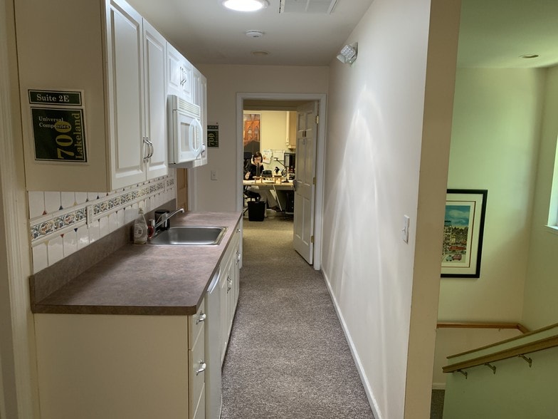 More Photos Of 700 Lakeland Ave, Bohemia Office For Lease