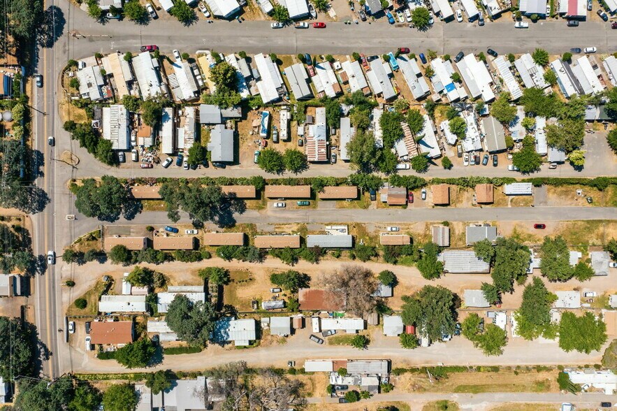 More Photos Of 5755 Old Highway 53, Clearlake Manufactured Housing Mobile Home Park For Sale
