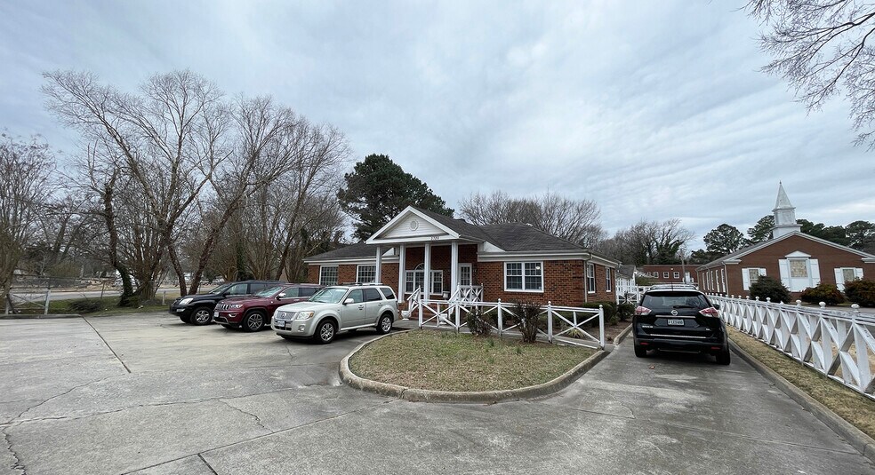 Primary Photo Of 3720 Deep Creek Blvd, Portsmouth Assisted Living For Lease