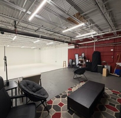 More Photos Of 1794 Bridge St, Dracut Storefront For Lease
