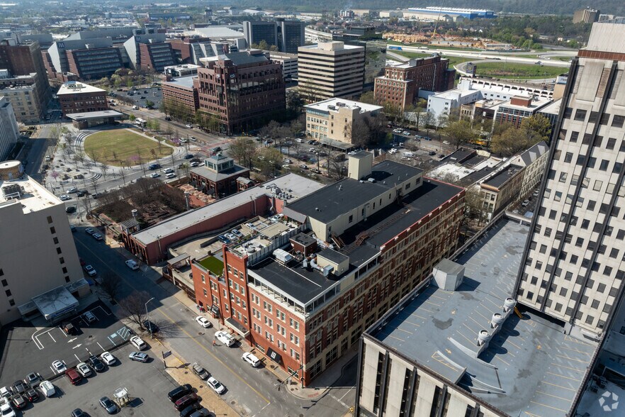 More Photos Of 800 Market St, Chattanooga Apartments For Sale