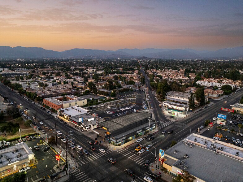 More Photos Of 9110 Van Nuys Blvd, Panorama City Freestanding For Lease