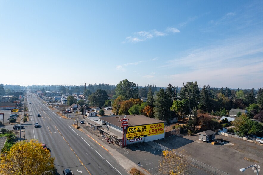 More Photos Of 13014 Pacific Ave S, Tacoma General Retail For Lease