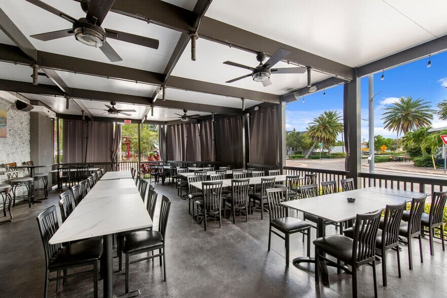 More Photos Of 4725 Vincennes Blvd, Cape Coral Restaurant For Sale