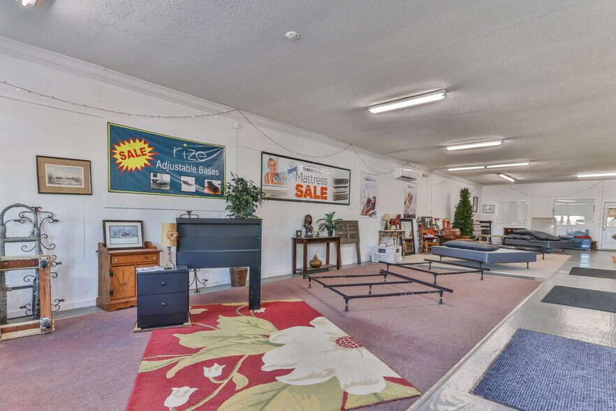 More Photos Of 3506 Springs Rd, Hickory Freestanding For Sale