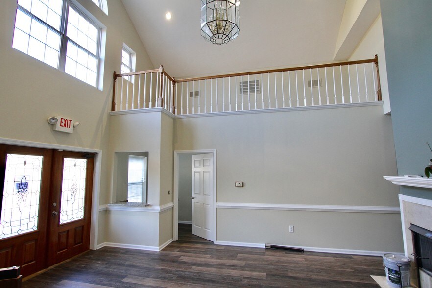 More Photos Of 925 Sanders Rd, Cumming Office For Sale