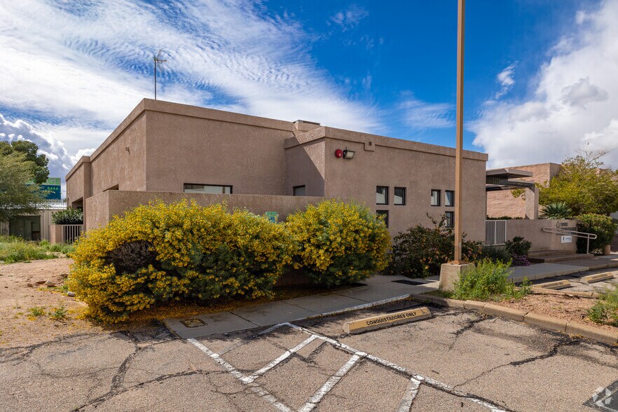 More Photos Of 6450 E Broadway Blvd, Tucson Office For Sale