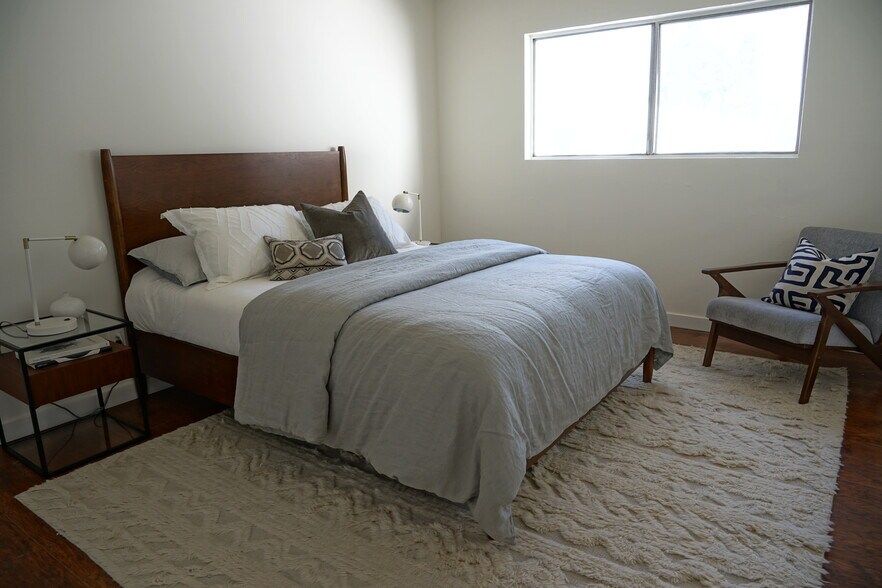 More Photos Of 756 Hyperion Ave, Los Angeles Apartments For Sale