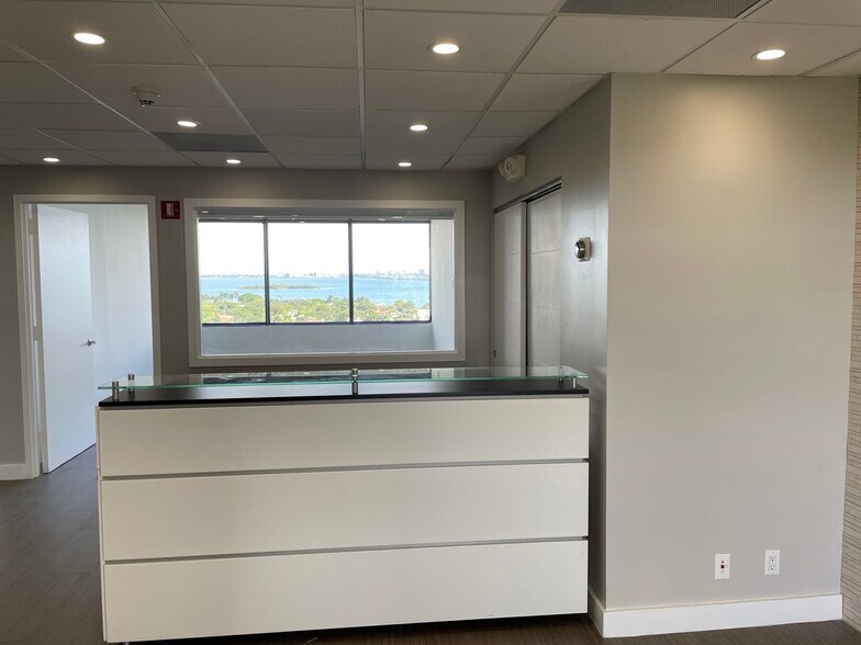 More Photos Of 4770 Biscayne Blvd, Miami Office For Sale
