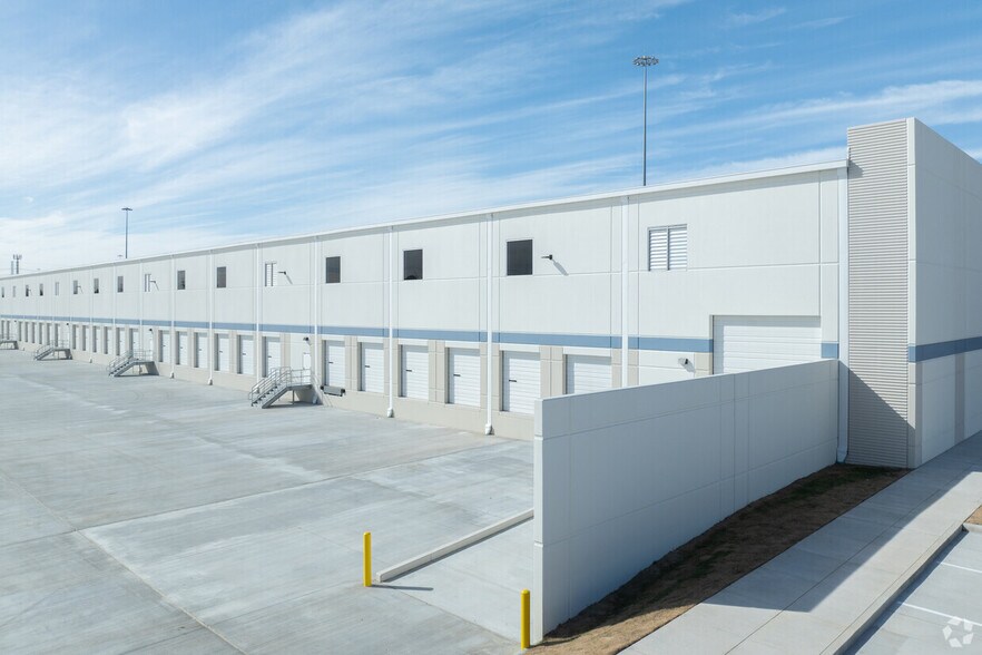 More Photos Of 3005 Highway 225, Pasadena Unknown For Lease