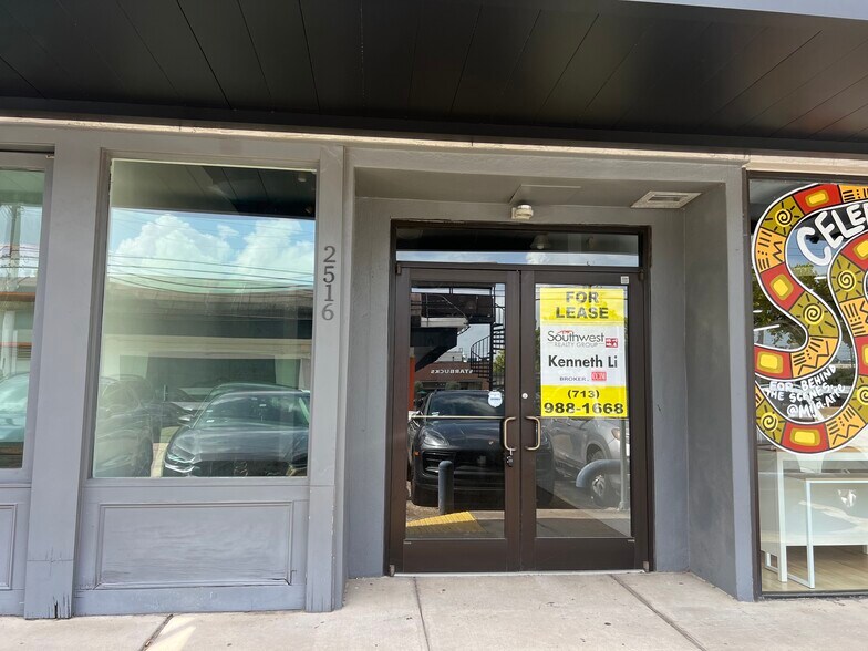 More Photos Of 2516-2520 Times Blvd, Houston Storefront Retail Office For Lease