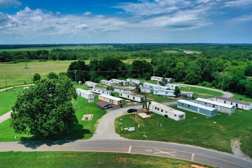 More Photos Of 400 S Front St, Noble Manufactured Housing Mobile Home Park For Sale