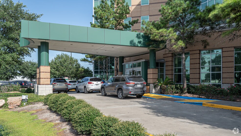 More Photos Of 21216 Northwest Fwy, Cypress Medical For Lease