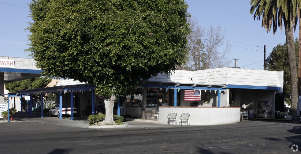 1001 W Commonwealth Ave