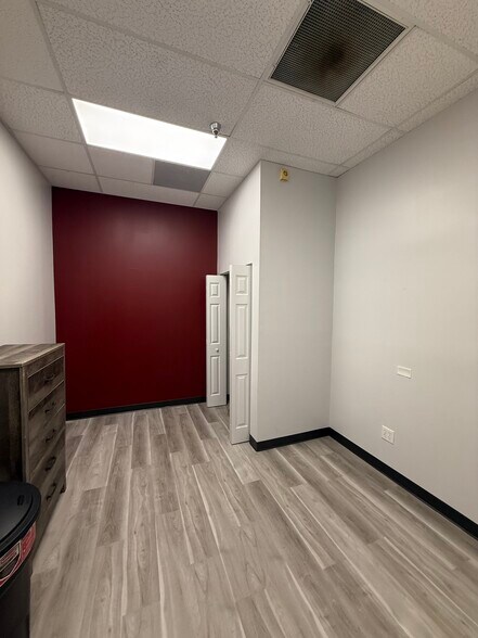 More Photos Of 369 Bill France Blvd, Daytona Beach General Retail For Lease